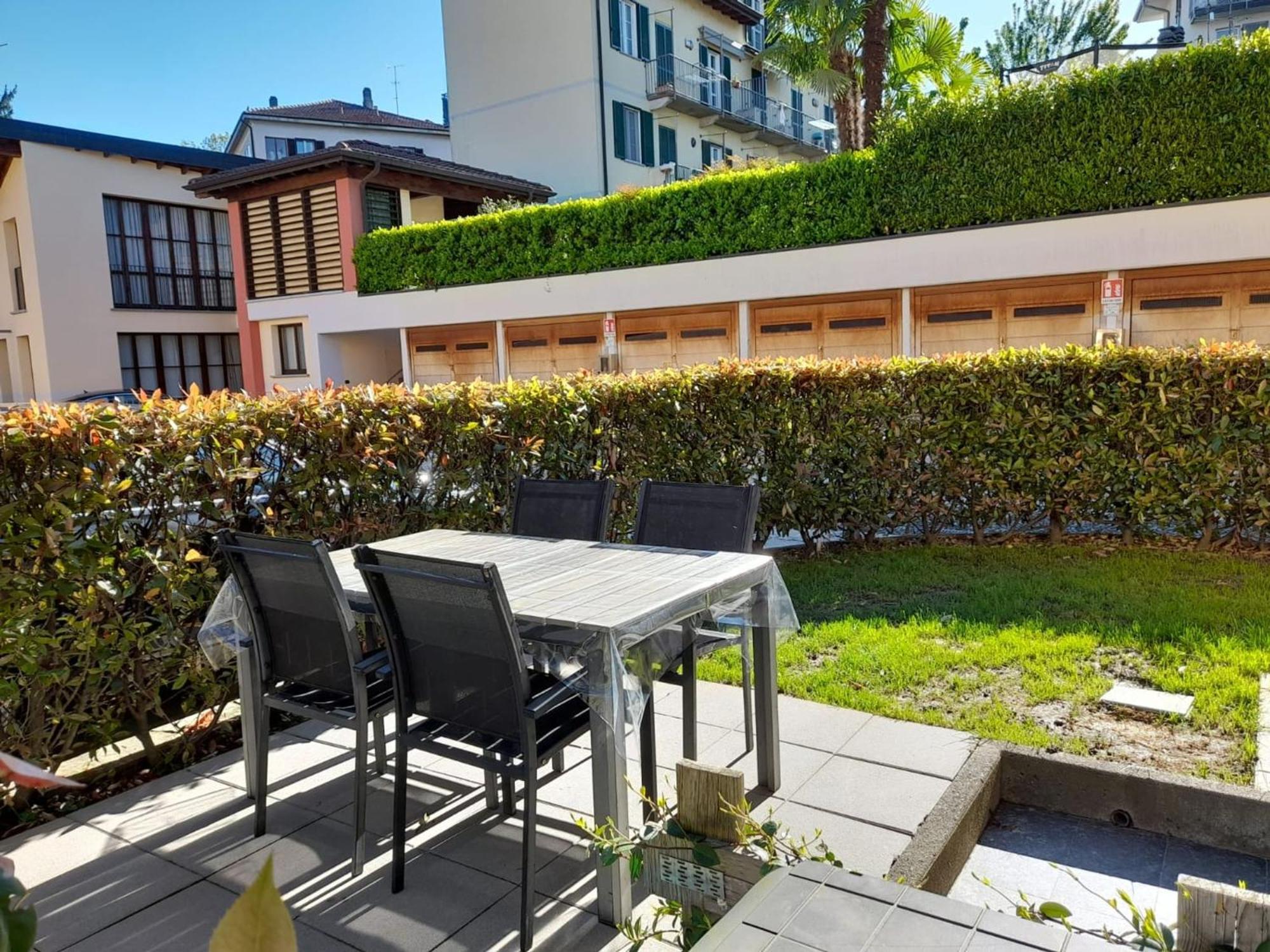 Marco Apartment - Holiday Apartment Luino Exterior foto