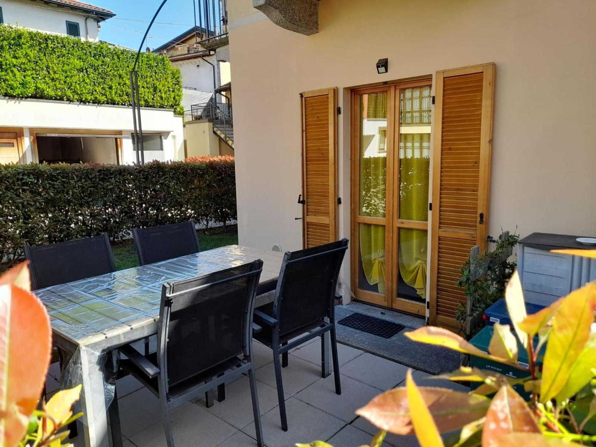 Marco Apartment - Holiday Apartment Luino Exterior foto